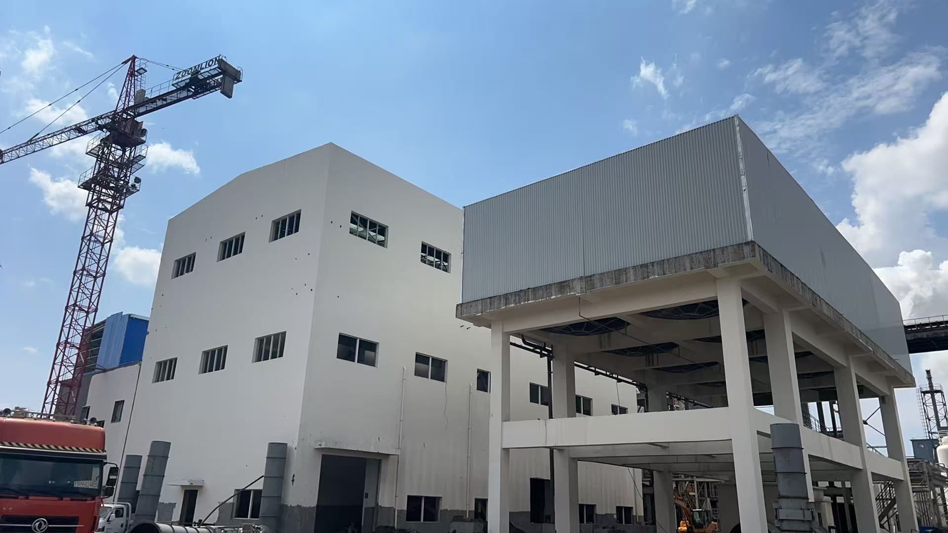 公司承建的乌海榕鑫150t/h干熄焦项目、污水处理项目、贮焦仓项目施工中