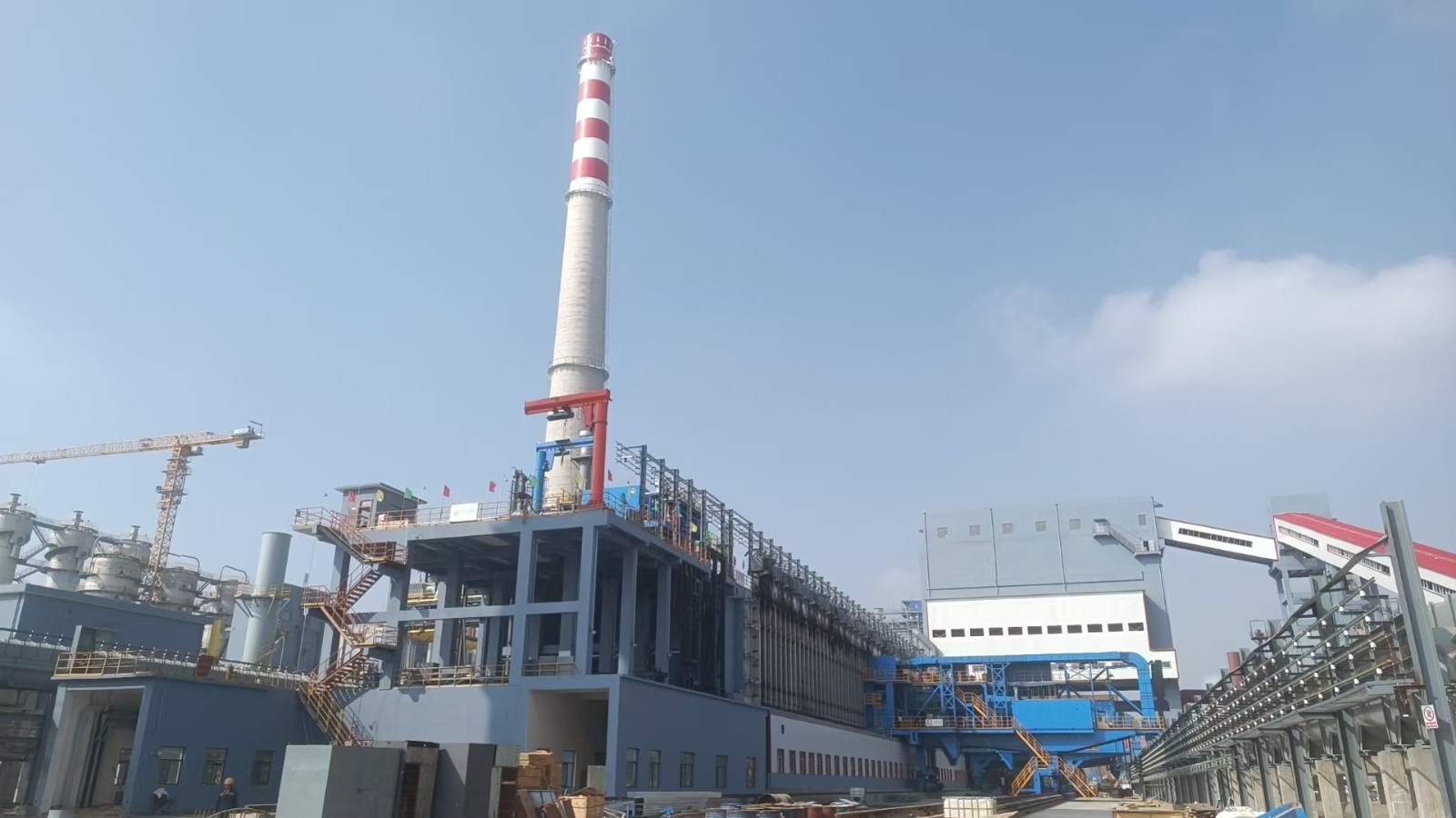 公司承建的兰鑫钢铁集团有限公司120万吨/年焦化项目1#焦炉投产出焦